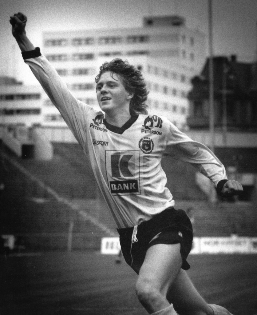 Jørn Karlsrud for MFK mot VIF 89.